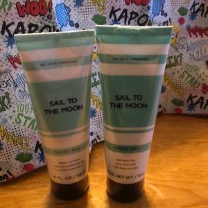 Mary Kay Saul me to the moon set